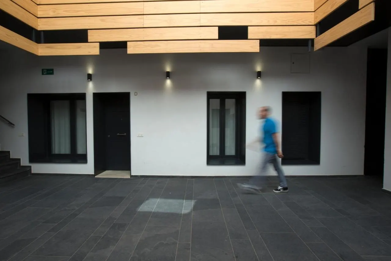 Casas De Sevilla - Apartamento A Pie De Muralla - Centro Historico 0*,  Španělsko
